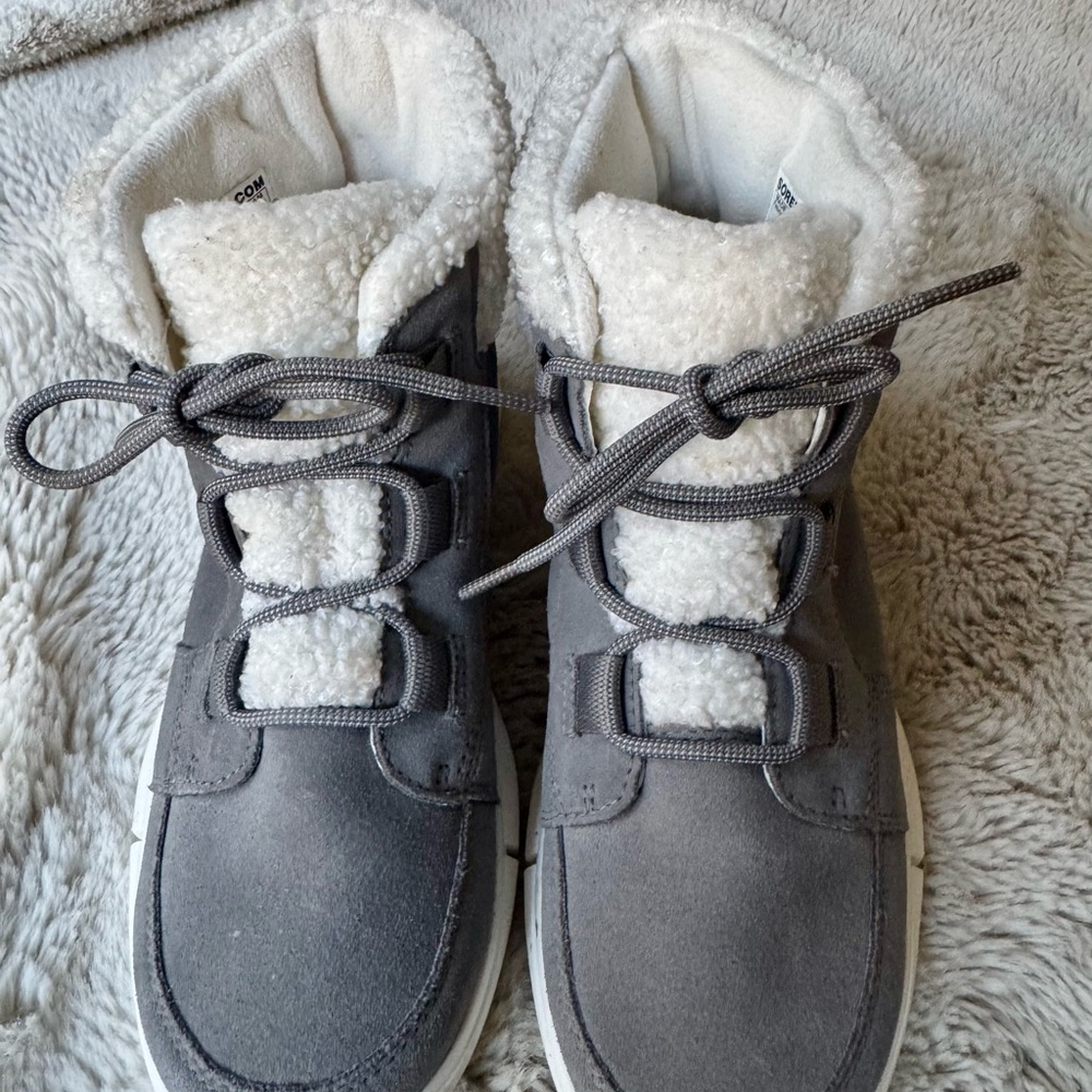 Sorel Gray and White Kids Boots